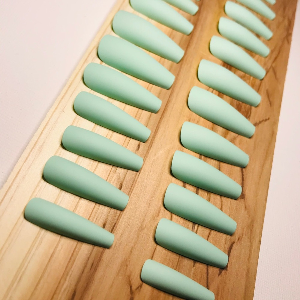 Matte Mint Long Press on nails